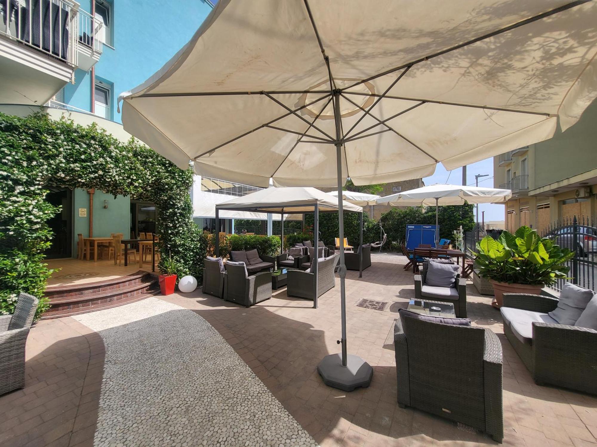 Art Hotel La Perla Bellaria-Igea Marina Exterior foto